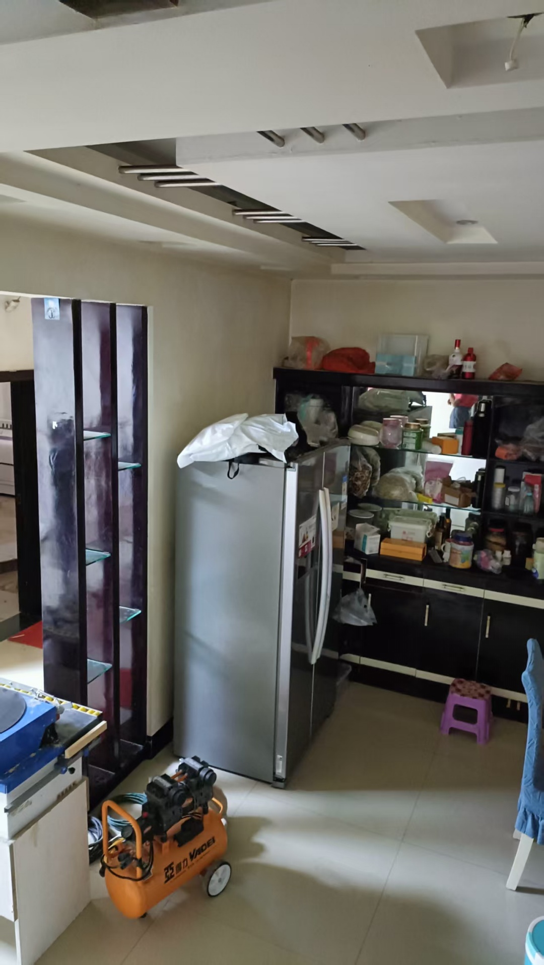 居民搬家-搬冰箱